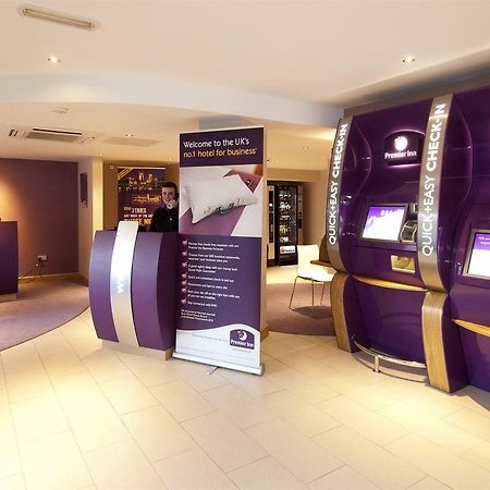Premier Inn Bradford Central ภายนอก รูปภาพ
